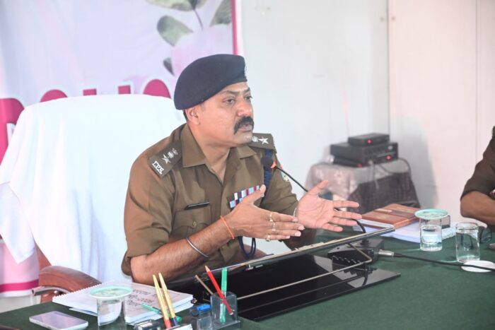 आईपीएस नवनीत सिंह ने बतौर एसएसपी हरिद्वार लिया पहला सैनिक सम्मेलन