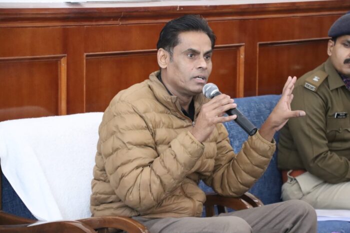 विधानसभा बजट सत्र–2026 हेतु पुलिस प्रशासन की तैयारियां पूर्ण, तैयारियों को अंतिम रूप देते हुए अपर पुलिस महानिदेशक (अपराध एवं कानून व्यवस्था) द्वारा ड्यूटी में नियुक्त समस्त अधिकारी एवं कर्मचारियों को ब्रीफ कर दिए आवश्यक दिशा-निर्देश