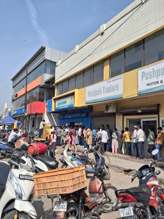 पुष्पक गैस एजेंसी को नोटिस 2 दिन में नोटिस का देना होगा जबाव, एजेंसी का कर्मचारी कर रहा था गैस में हेराफेरी,