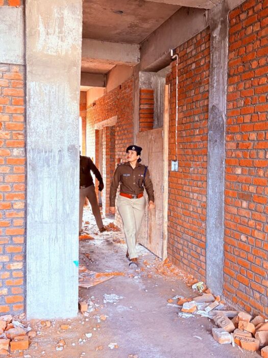 एसपी चम्पावत द्वारा पुलिस लाइन में निर्माणाधीन वीसी रुम का किया गया निरीक्षण, गुणवत्ता व समयबद्धता के दिए सख्त निर्देश