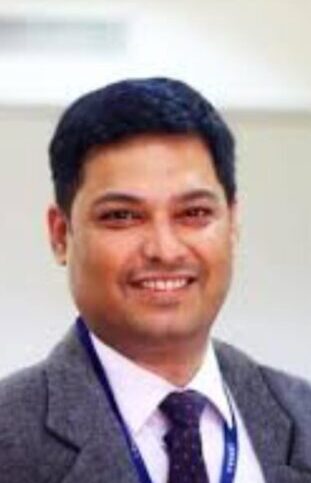 कुर्वे साहब आप इन लेडी सिंघम मैडम के प्रकरण की जांच करवा दीजिए ,यह अपने को ईमानदार बताती हैं, और फार्मा कंपनी से जुड़े कुछ लोग इनको भ्रष्टाचार में आकंठ डूबा बताते हैं, इनकी आमदनी भी बहुत मोटी बताई जाती है, तो इसको तो दूध का दूध और पानी का पानी आप ही कर सकते हैं।