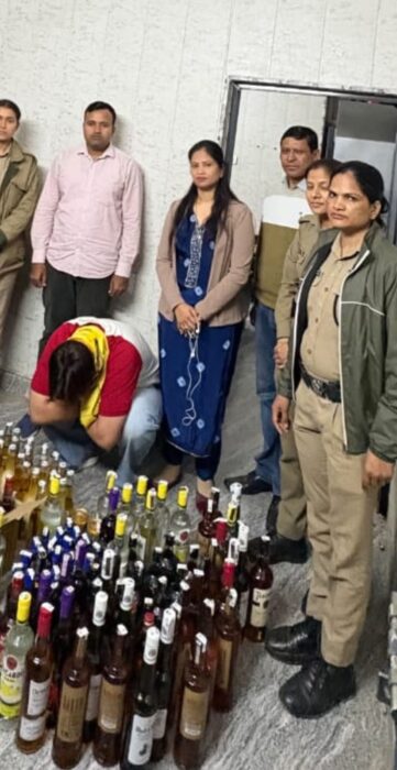 आबकारी निरीक्षक प्रेरणा बिष्ट ने शिक्षा हब में शराब माफिया का किया भंडाफोड़, एक तस्कर गिरफ्तार