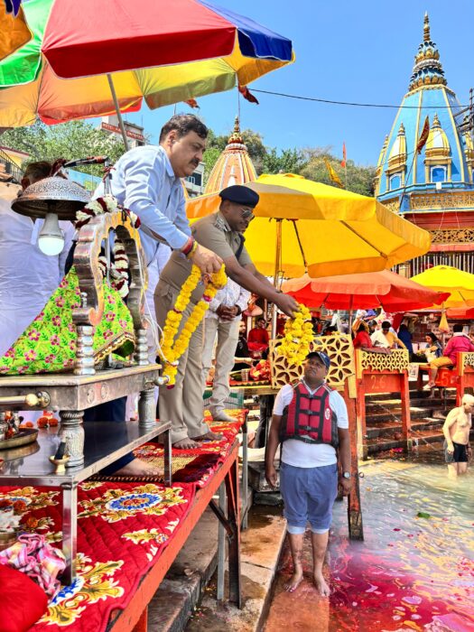 आयुक्त एंव आईजी गढ़वाल पहुंचे हरिद्वार, ड़ीएम/ एसएसपी हरिद्वार के साथ संयुक्त रुप से हरिद्वार क्षेत्र का भ्रमण कर चारधाम यात्रा की तैयारियों का लिया जायजा