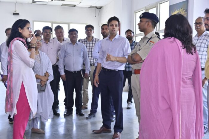 आगामी 27 मई 2026 को मुख्यमंत्री पुष्कर सिंह धामी के प्रस्तावित जनपद भ्रमण कार्यक्रम के दृष्टिगत जिलाधिकारी अंशुल सिंह द्वारा कार्यक्रम स्थल उदय शंकर नृत्य अकादमी फ़लसीमा का निरीक्षण किया गया