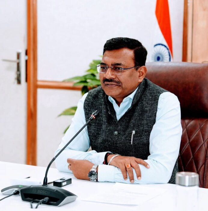 मुख्य सचिव की अध्यक्षता में आयोजित हुई सचिवालय सभागार में सचिव समिति की बैठक