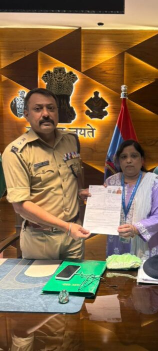 लोकतंत्र को मजबूत करने के लिए वरिष्ठ पुलिस अधीक्षक नवनीत सिंह भुल्लर ने भरा गणना फार्म