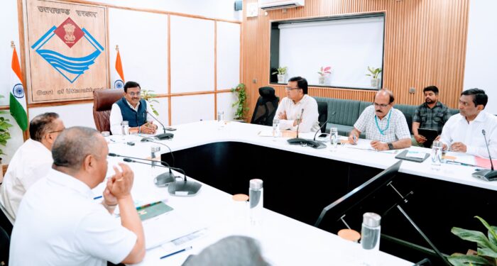 मुख्य सचिव आनंद बर्द्धन की अध्यक्षता में सोमवार को सचिवालय में उत्तराखण्ड रोपवे डेवलपमेंट लिमिटेड की निदेशक मंडल की द्वितीय बैठक संपन्न हुई