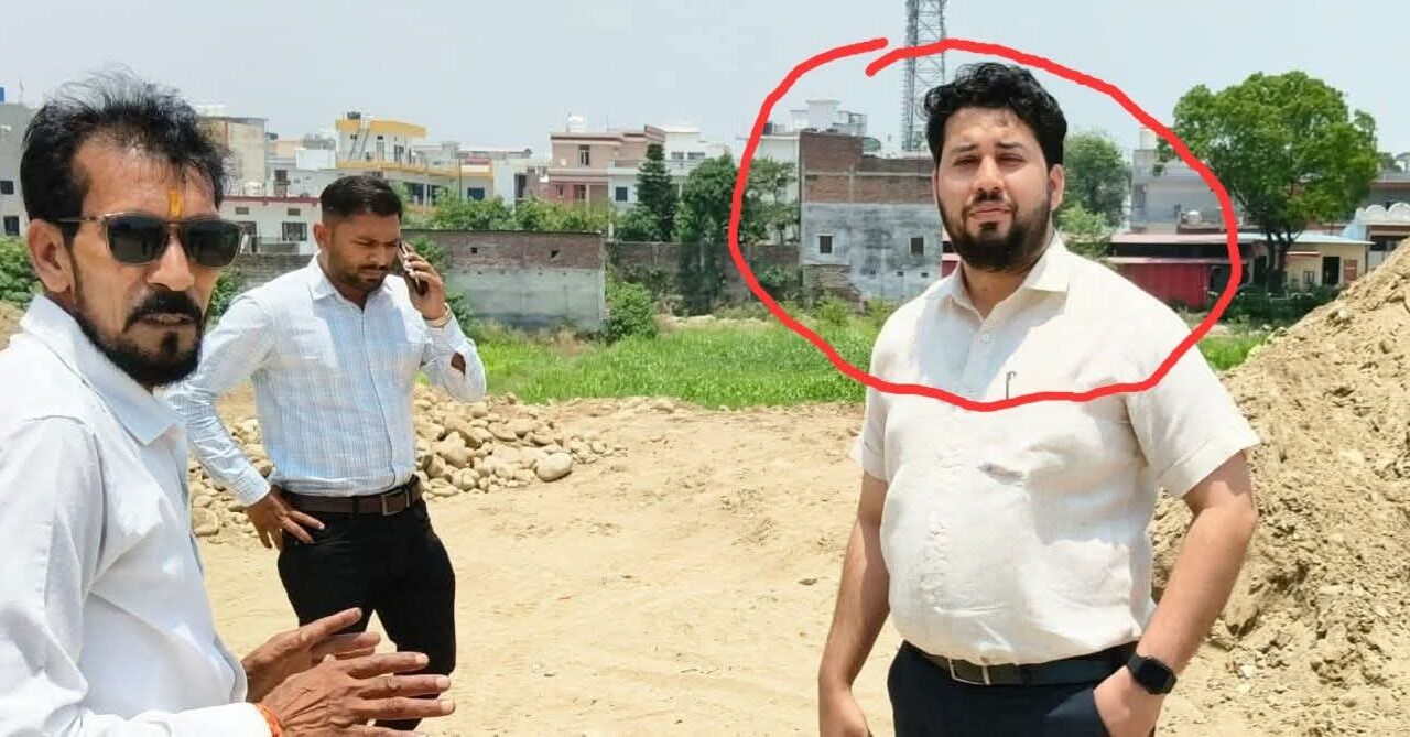 हरिद्वार में कार्यरत रहे खनन अधिकारी महोदय अत्यधिक घमंड में रहते थे, पैसे का नशा उनके उपर इतना जबरदस्त था, की वह आईएएस आईपीएस को भी अपने सामने कुछ नहीं समझते थे