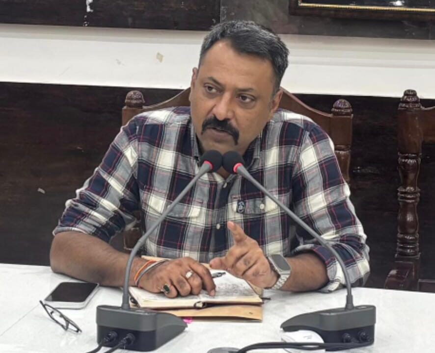 आगामी कांवड़ मेले के दृष्टिगत एसएसपी हरिद्वार नवनीत सिंह ने की अहम बैठक