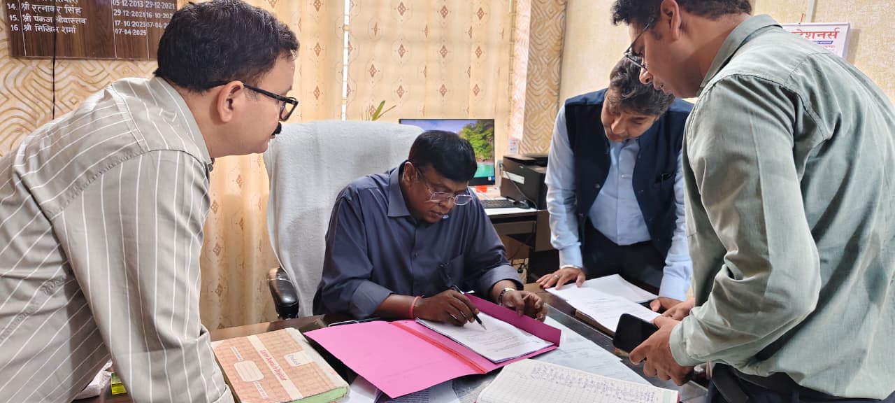 परिवहन सचिव श्री बृजेश कुमार संत ने एआरटीओ कार्यालय, हरिद्वार का किया निरीक्षण