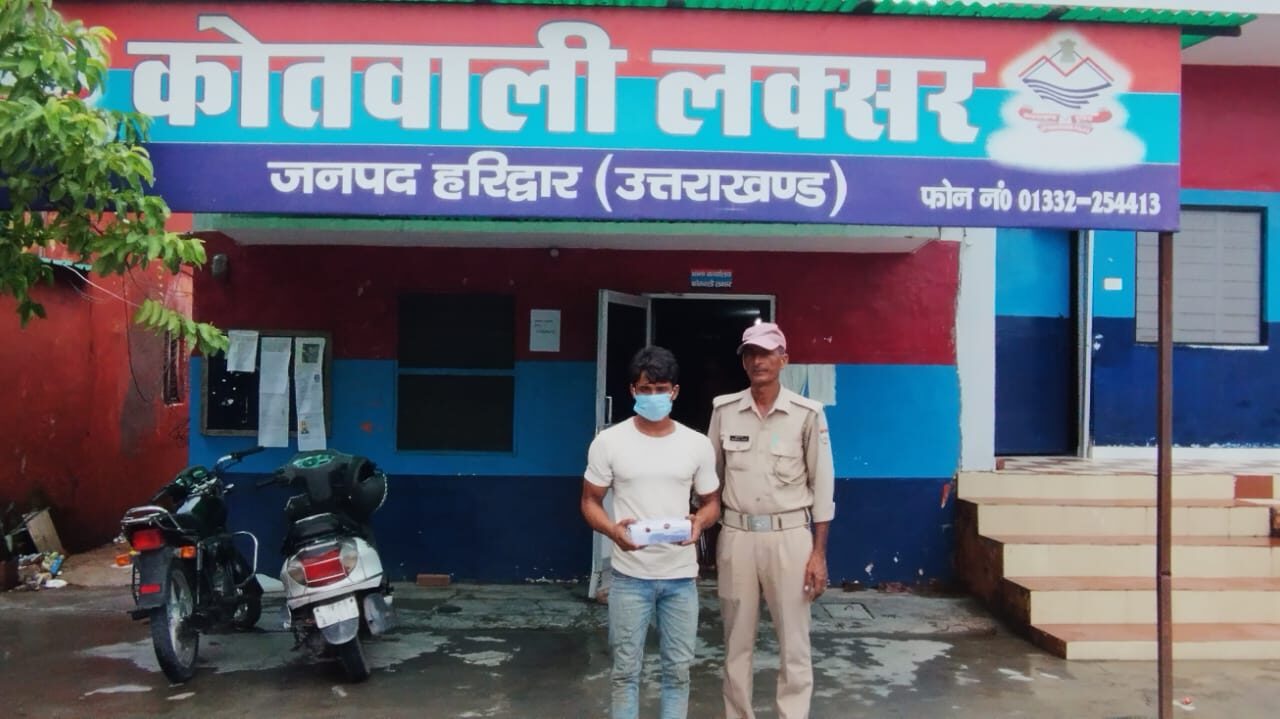 युवाओं को नशे के गर्त में धकेल रहे नशा तस्करों के खिलाफ हरिद्वार पुलिस की कार्यवाही जारी