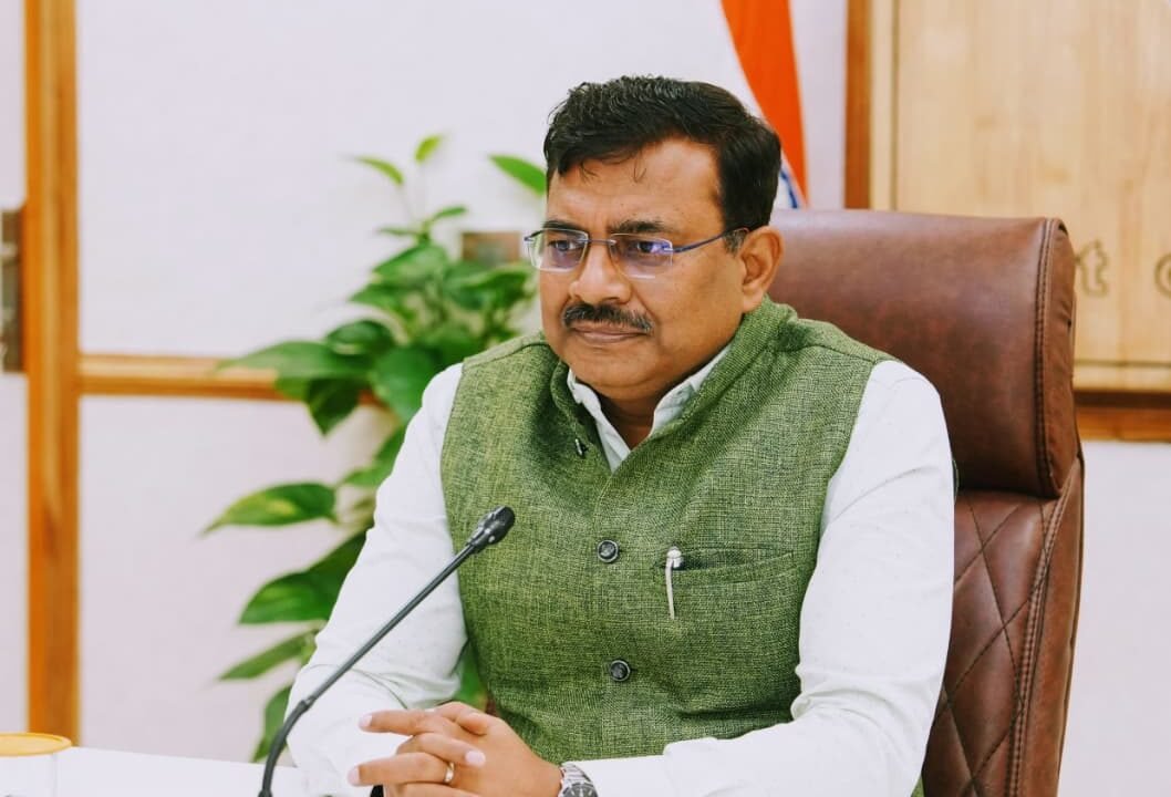 मुख्य सचिव श्री आनन्द बर्द्धन ने बुधवार को वाह्य सहायतित परियोजनाओं की प्रगति की समीक्षा की। मुख्य सचिव ने इसके तहत् पूर्ण हो चुकी, गतिमान एवं भावी परियोजनाओं के संबंध में विस्तार से जानकारी ली एवं दिशा निर्देश दिए