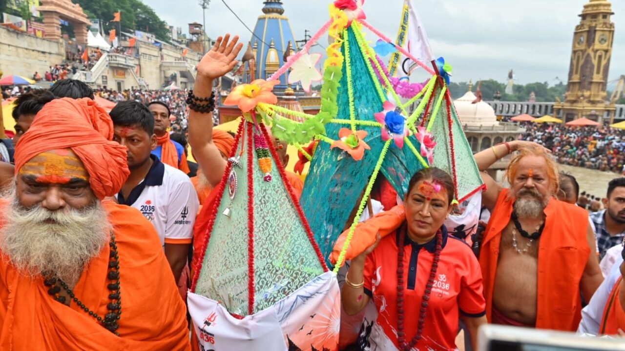 2036 ओलंपिक की भारत में मेजबानी की मनोकामना: खेल मंत्री रेखा आर्या ने उठाई ‘संकल्प कांवड़ यात्रा’
