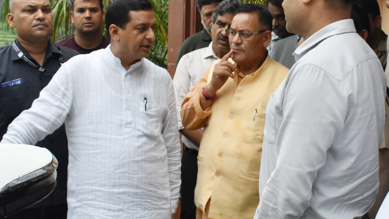 गढ़वाल सांसद अनिल बलूनी ने किया टीएचडीसी टनल का निरीक्षण