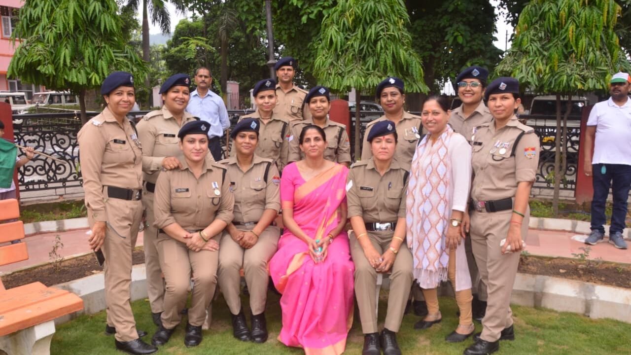 कुंभ मेला कार्यालय में हर्षोल्लास से मना स्वतंत्रता दिवस, सुरक्षित एवं सुव्यवस्थित कुंभ के संकल्प को दोहराया