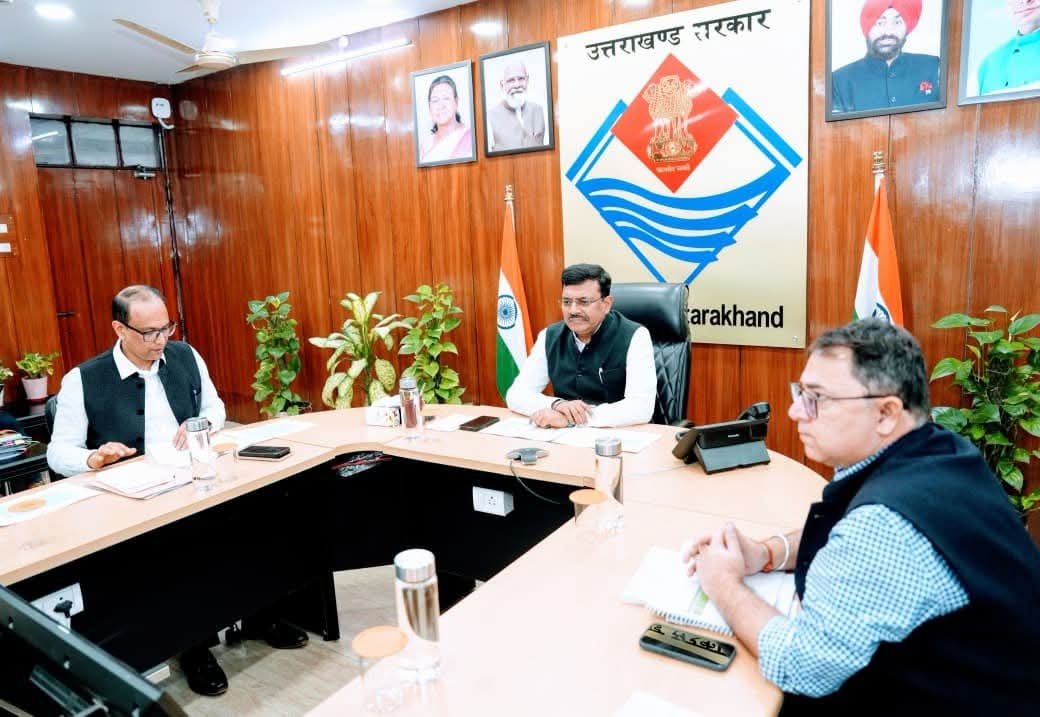 मुख्य सचिव आनन्द बर्द्धन की अध्यक्षता में सड़क सुरक्षा से संबंधित अनुश्रवण समिति की बैठक आयोजित