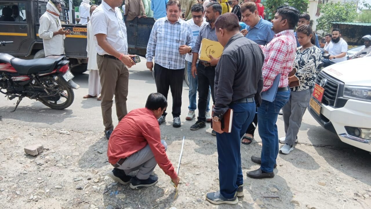 कुंभ मेला तैयारियों के तहत सड़कों एवं बस अड्डों के सुदृढ़ीकरण कार्यों में तेजी