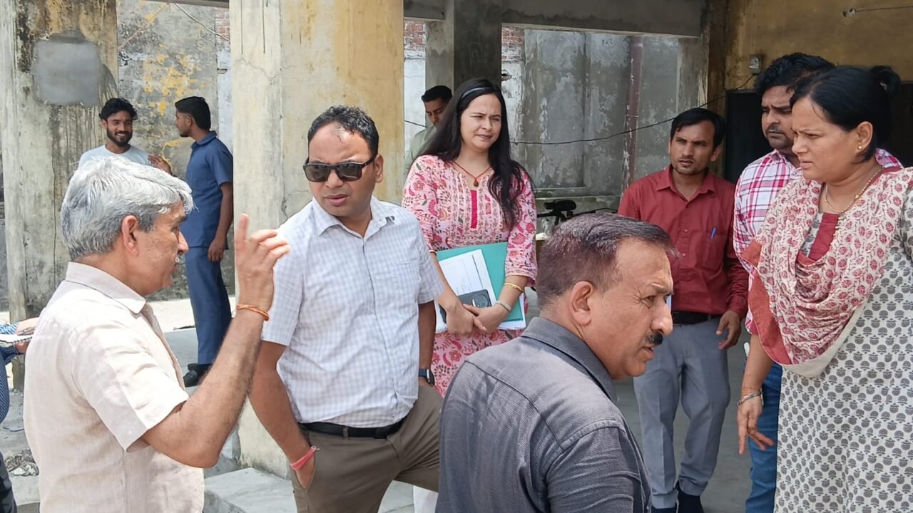 कुंभ मेला तैयारियों के तहत सड़कों एवं बस अड्डों के सुदृढ़ीकरण कार्यों में तेजी