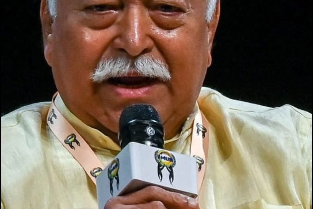 जंतर मंतर पर छात्रों के प्रदर्शन के बाद बीजेपी के डैमेज कंट्रोल के लिए सामने आए हैं संघ प्रमुख मोहन भागवत