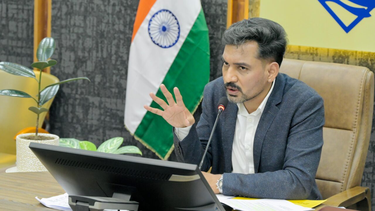 देहरादून में नशे के खिलाफ बड़ा एक्शन, 208 मुकदमे दर्ज, 237 अभियुक्त पहुंचे जे