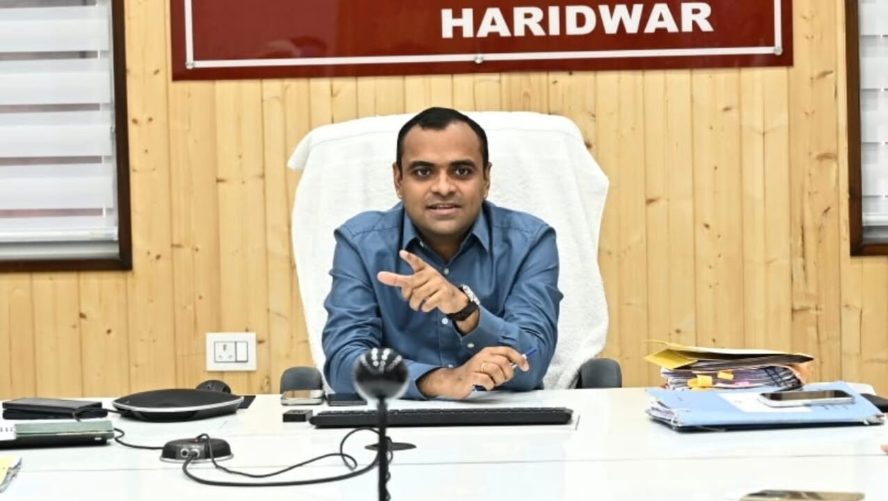 जनपद हरिद्वार को साफ-सुथरा बनाने के लिए निरंतर प्रयासरत हैं जिलाधिकारी मयूर दीक्षित